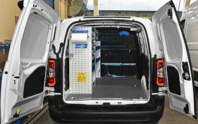 allestimento per Partner Peugeot per elettricista